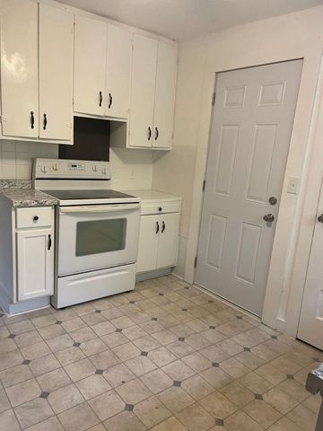 1465 N Grant Avenue, Springfield, MO 65802