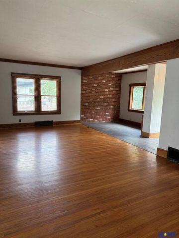 2726 Sewell Street, Lincoln, NE 68502