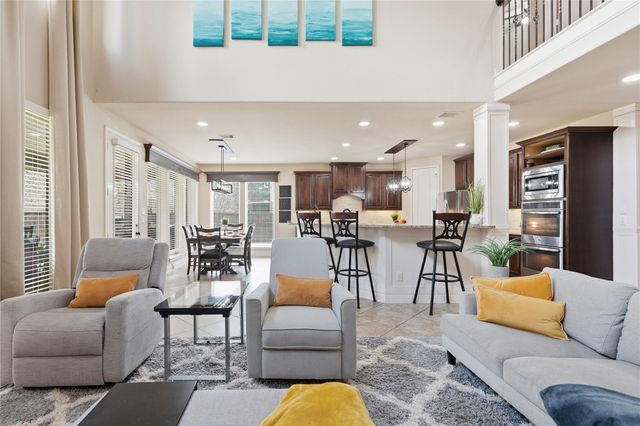 175 Wade Pointe Drive, Montgomery, TX 77316