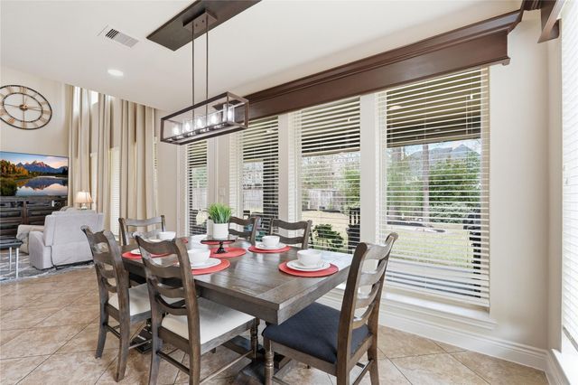 175 Wade Pointe Drive, Montgomery, TX 77316