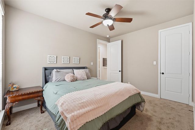 175 Wade Pointe Drive, Montgomery, TX 77316