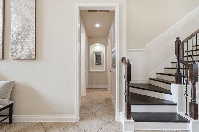 175 Wade Pointe Drive, Montgomery, TX 77316