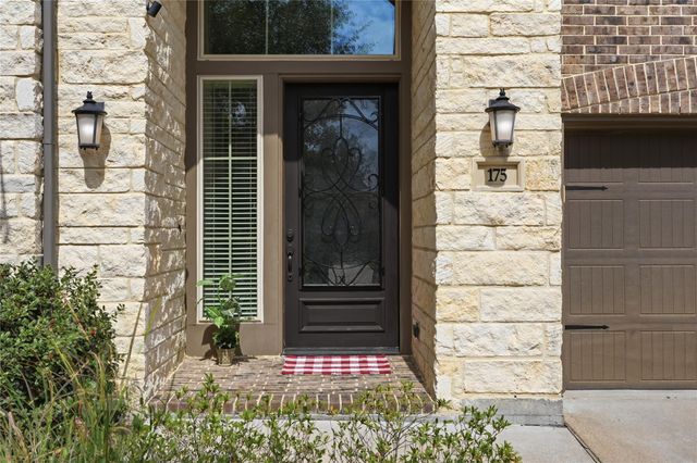 175 Wade Pointe Drive, Montgomery, TX 77316