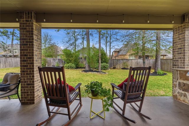 175 Wade Pointe Drive, Montgomery, TX 77316