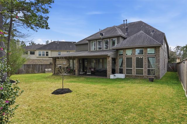 175 Wade Pointe Drive, Montgomery, TX 77316