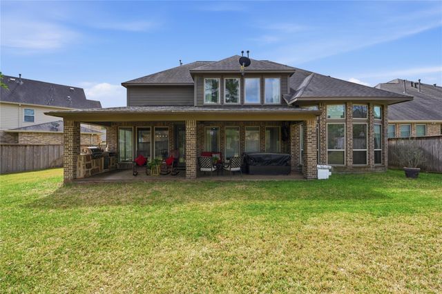 175 Wade Pointe Drive, Montgomery, TX 77316