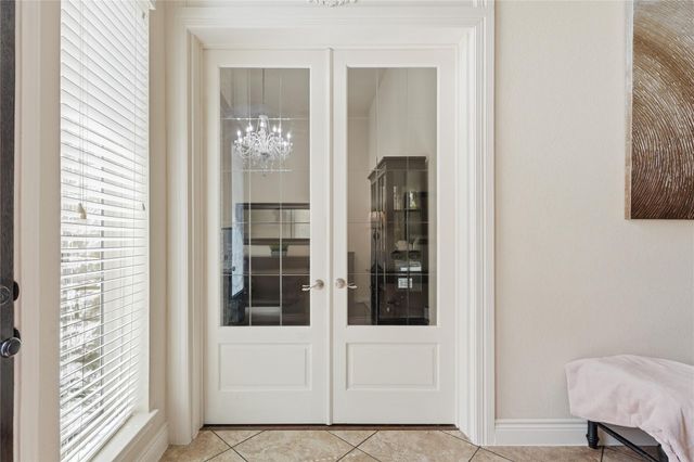 175 Wade Pointe Drive, Montgomery, TX 77316