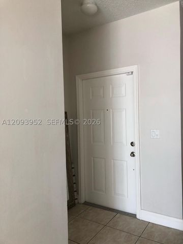 3684 San Simeon Cir, Weston, FL 33331