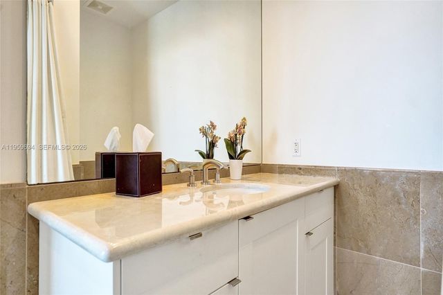 1 N Fort Lauderdale Beach Blvd 1806, Fort Lauderdale, FL 33304