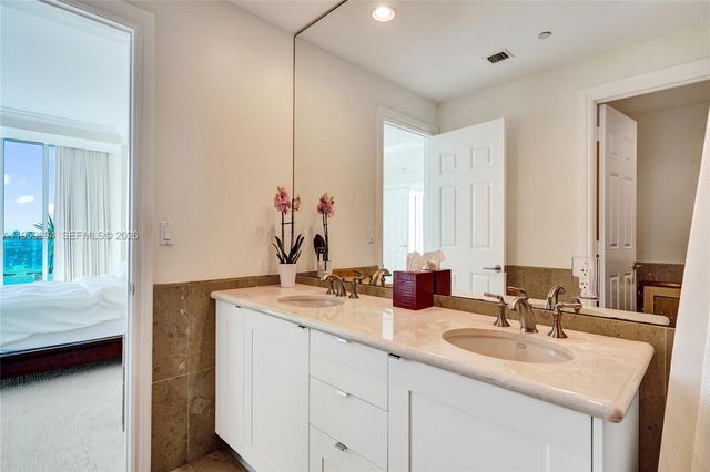 1 N Fort Lauderdale Beach Blvd 1806, Fort Lauderdale, FL 33304