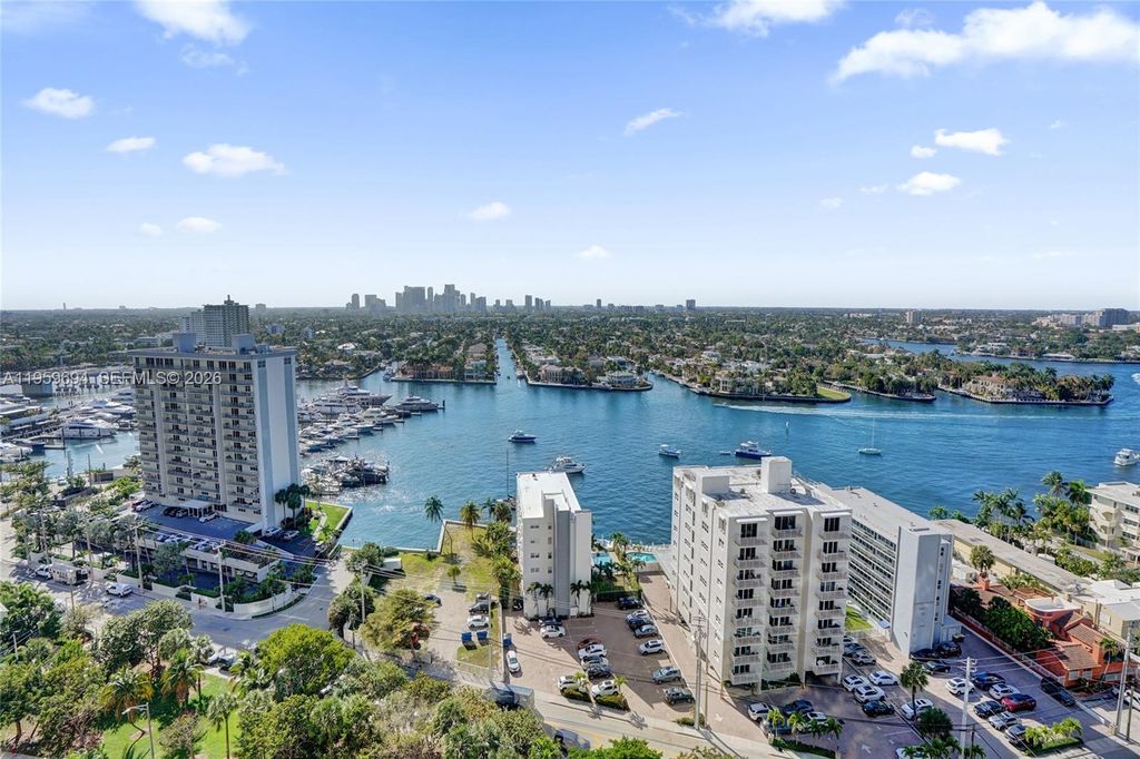 Image 41 of property listing at 1 N Fort Lauderdale Beach Blvd 1806, Fort Lauderdale, FL 33304