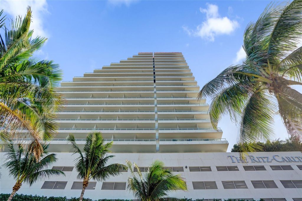 Image 43 of property listing at 1 N Fort Lauderdale Beach Blvd 1806, Fort Lauderdale, FL 33304