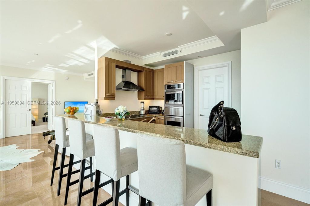 Image 9 of property listing at 1 N Fort Lauderdale Beach Blvd 1806, Fort Lauderdale, FL 33304