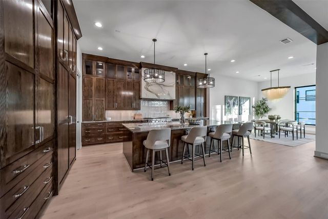 4927 Heatherglen Drive, Houston, TX 77096