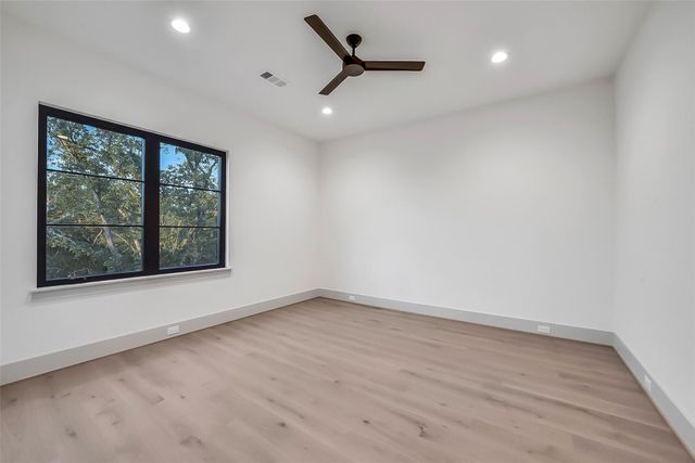 4927 Heatherglen Drive, Houston, TX 77096