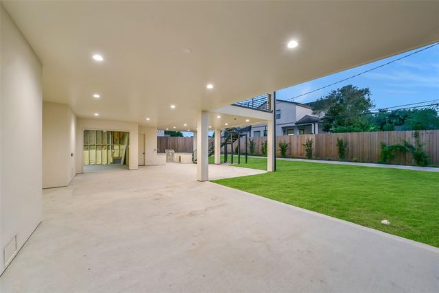 4927 Heatherglen Drive, Houston, TX 77096