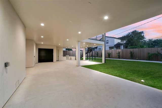4927 Heatherglen Drive, Houston, TX 77096