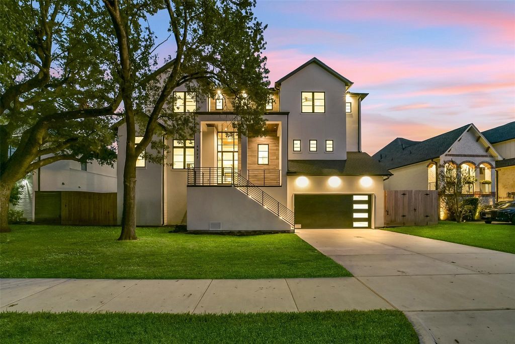 4927 Heatherglen Drive, Houston, TX 77096