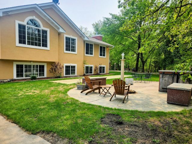 8245 W Beatrice Drive, Clear Lake, MN 55319