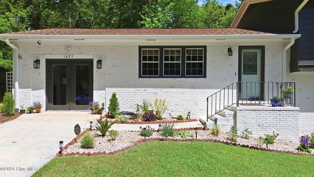 1625 Scotts Hill Loop Road, Wilmington, NC 28411
