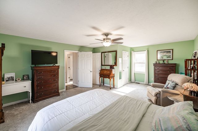 305 Paul Thompson Rd, Bethpage, TN 37022