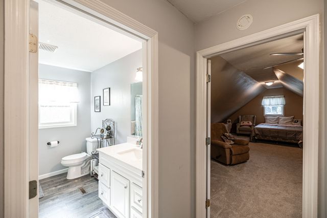 305 Paul Thompson Rd, Bethpage, TN 37022