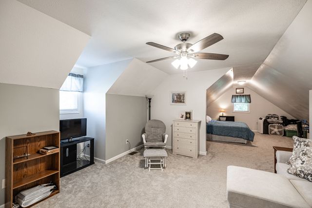 305 Paul Thompson Rd, Bethpage, TN 37022