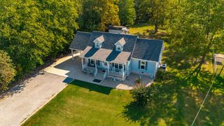 305 Paul Thompson Rd, Bethpage, TN 37022