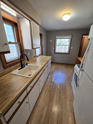 1919 S 69th STREET, West Allis, WI 53219