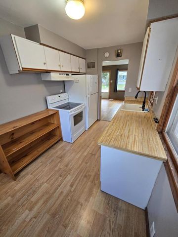 1919 S 69th STREET, West Allis, WI 53219