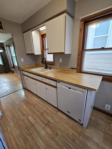 1919 S 69th STREET, West Allis, WI 53219