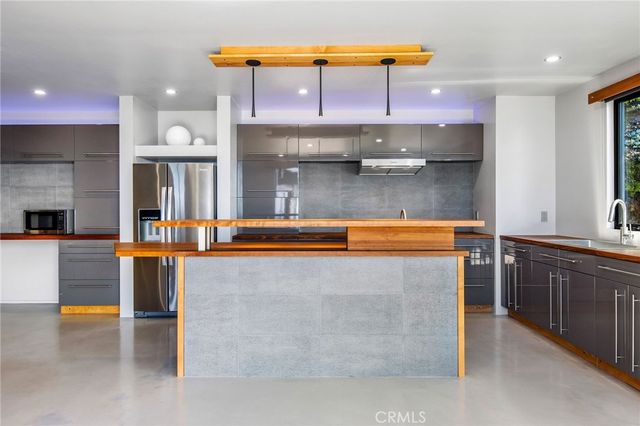 22315 3rd Avenue, Laguna Beach, CA 92651