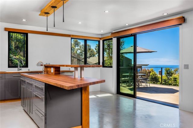 22315 3rd Avenue, Laguna Beach, CA 92651