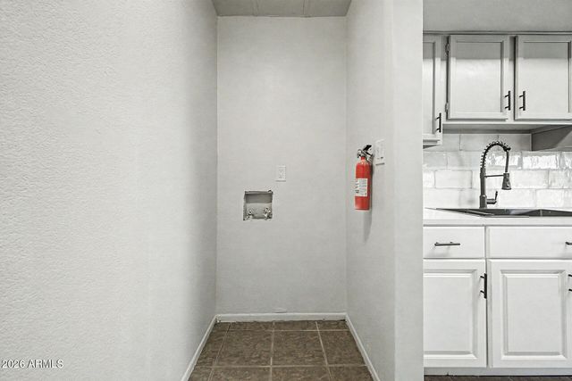 5981 N 48TH Drive, Glendale, AZ 85301