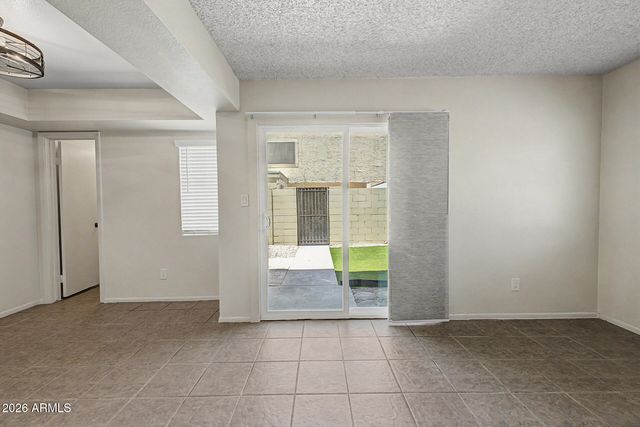 5981 N 48TH Drive, Glendale, AZ 85301
