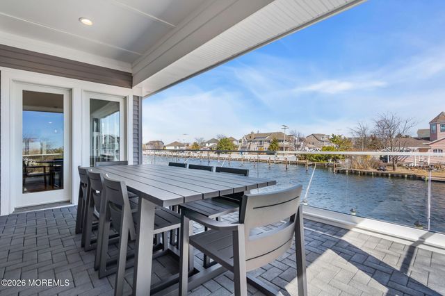 30 Wilkins Road, Toms River, NJ 08753