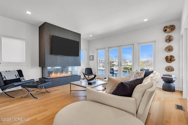 30 Wilkins Road, Toms River, NJ 08753