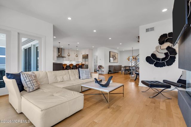 30 Wilkins Road, Toms River, NJ 08753