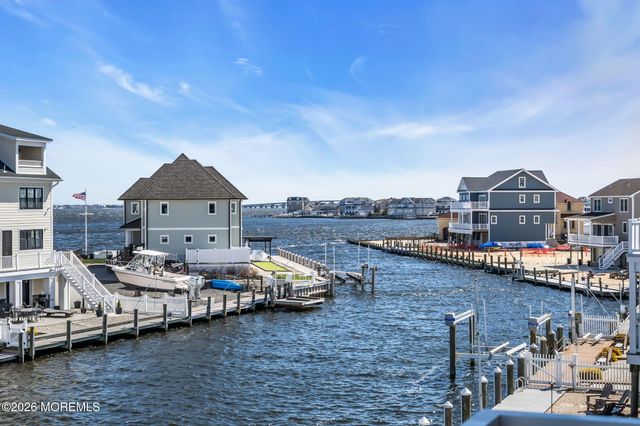30 Wilkins Road, Toms River, NJ 08753