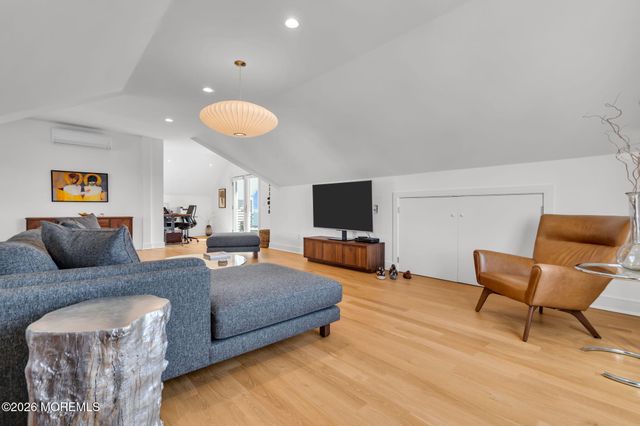 30 Wilkins Road, Toms River, NJ 08753