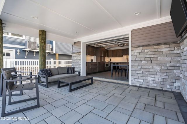 30 Wilkins Road, Toms River, NJ 08753