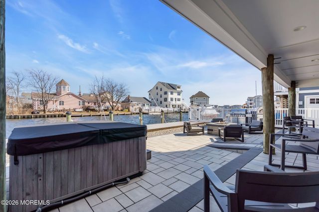 30 Wilkins Road, Toms River, NJ 08753