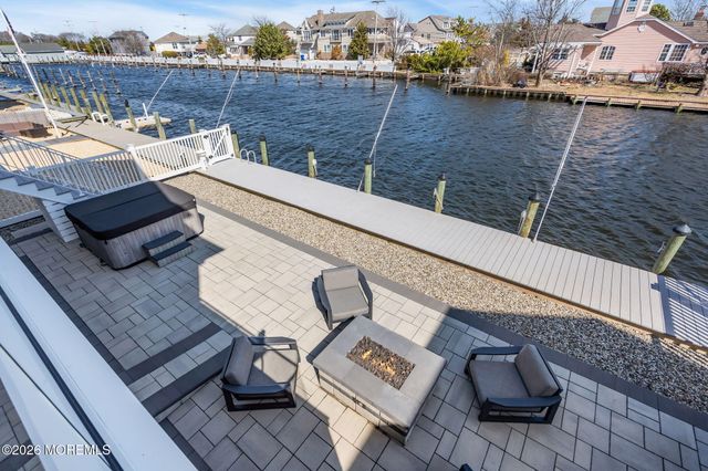 30 Wilkins Road, Toms River, NJ 08753