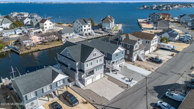 30 Wilkins Road, Toms River, NJ 08753