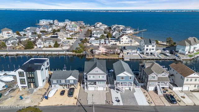 30 Wilkins Road, Toms River, NJ 08753