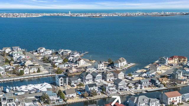 30 Wilkins Road, Toms River, NJ 08753