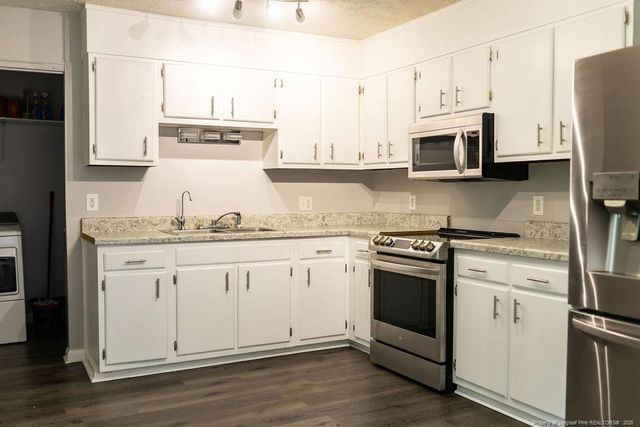 3254 Blossom Drive, Fayetteville, NC 28306