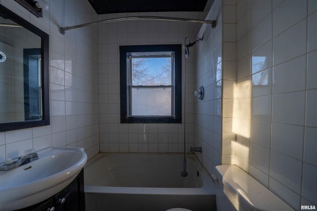 2607 W HUMBOLDT Stravenue, Peoria, IL 61605