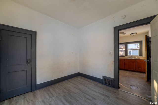 2607 W HUMBOLDT Stravenue, Peoria, IL 61605