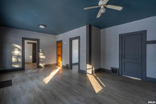 2607 W HUMBOLDT Stravenue, Peoria, IL 61605